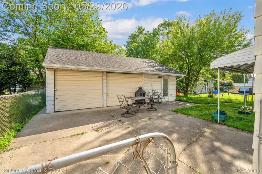 15110 Hanfor Avenue Allen Park City MI 48101