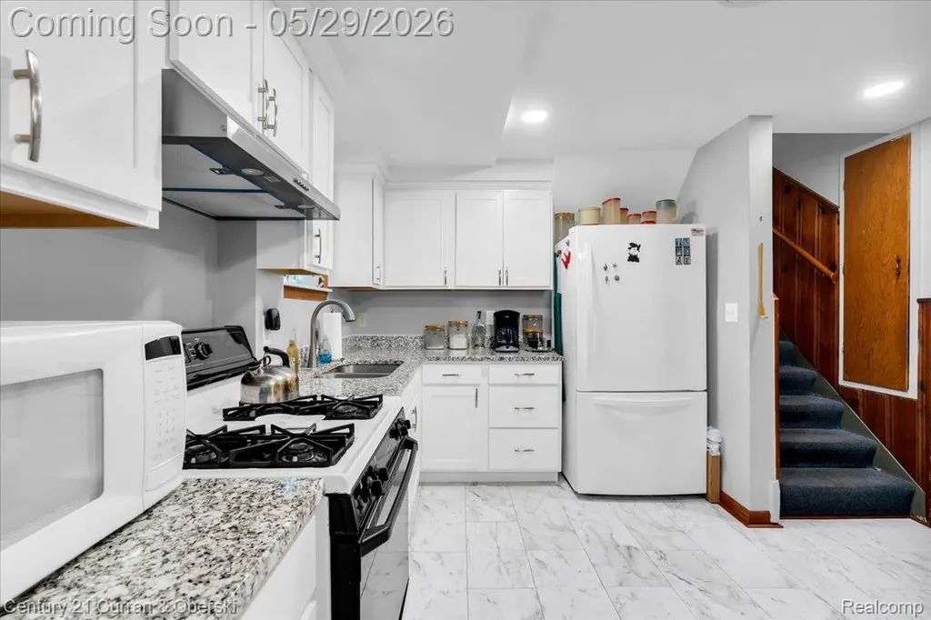 15110 Hanfor Avenue Allen Park City MI 48101