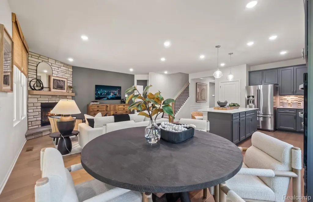 55933 Oak Pointe Drive Shelby Charter Township MI 48315