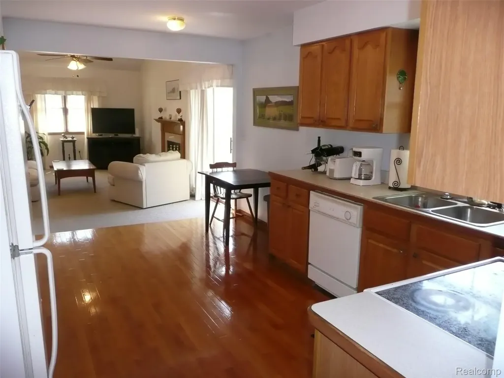 2388 Ava Oceola Township MI 48843