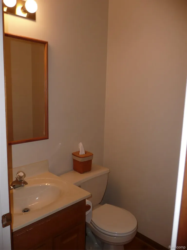 2388 Ava Oceola Township MI 48843