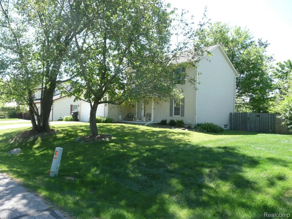 2388 Ava Oceola Township MI 48843
