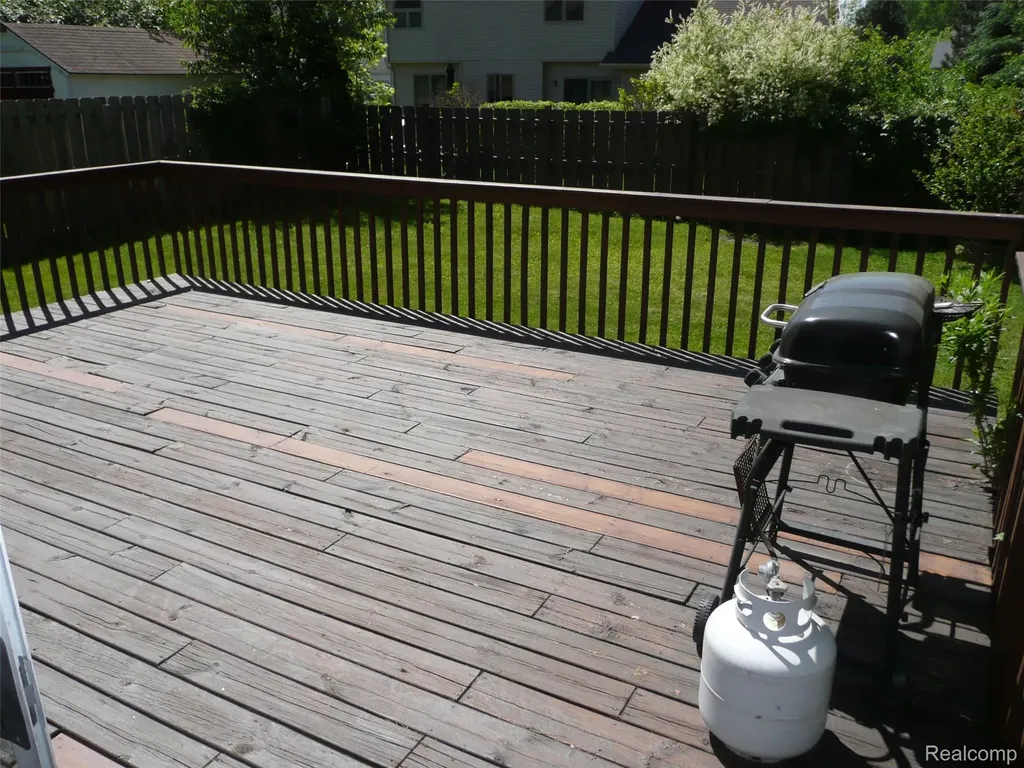 2388 Ava Oceola Township MI 48843