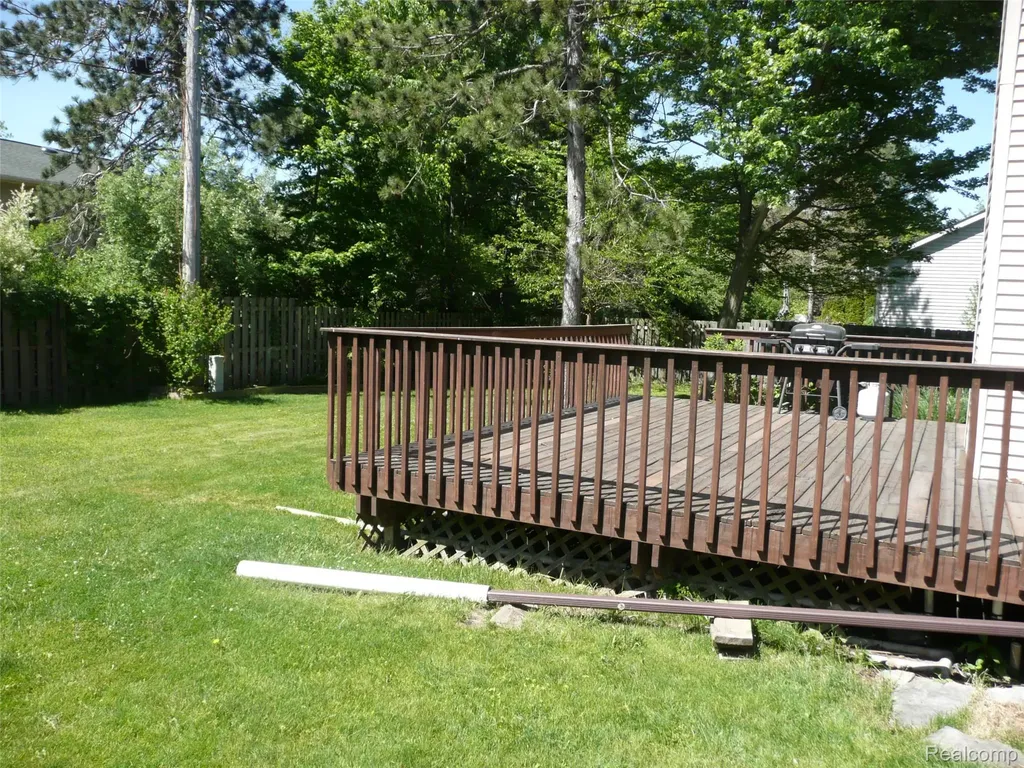 2388 Ava Oceola Township MI 48843