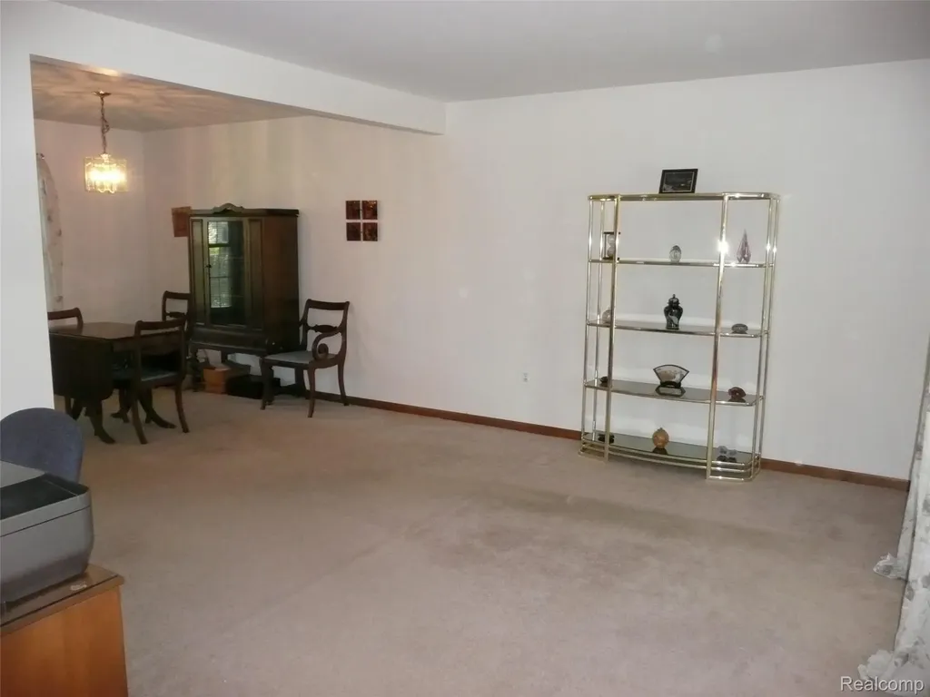 2388 Ava Oceola Township MI 48843