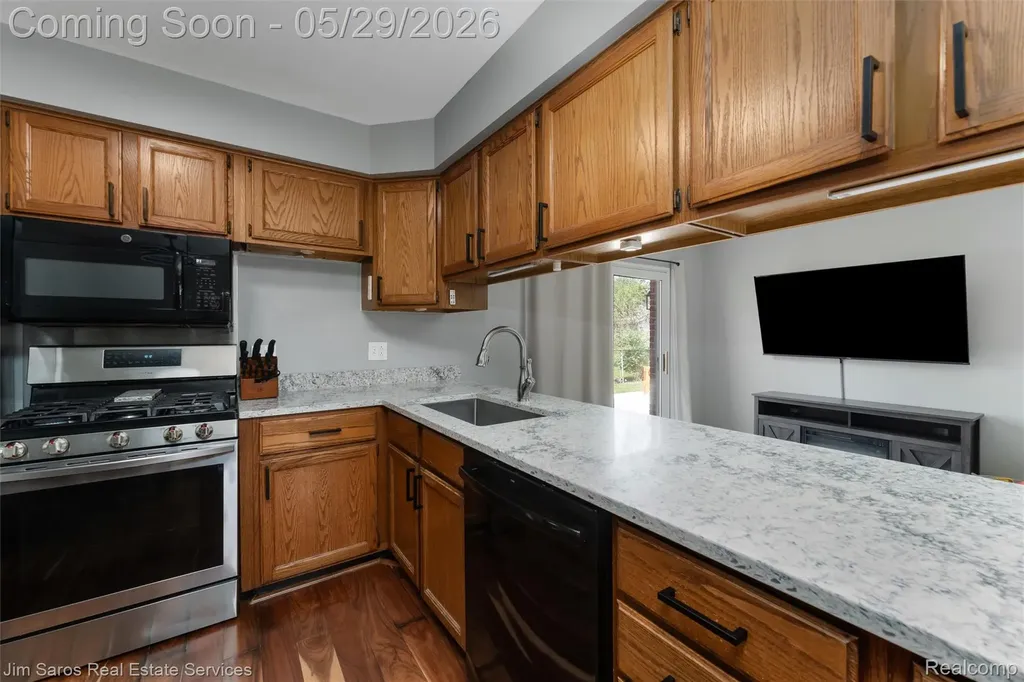 22801 Lake Boulevard St. Clair Shores City MI 48082