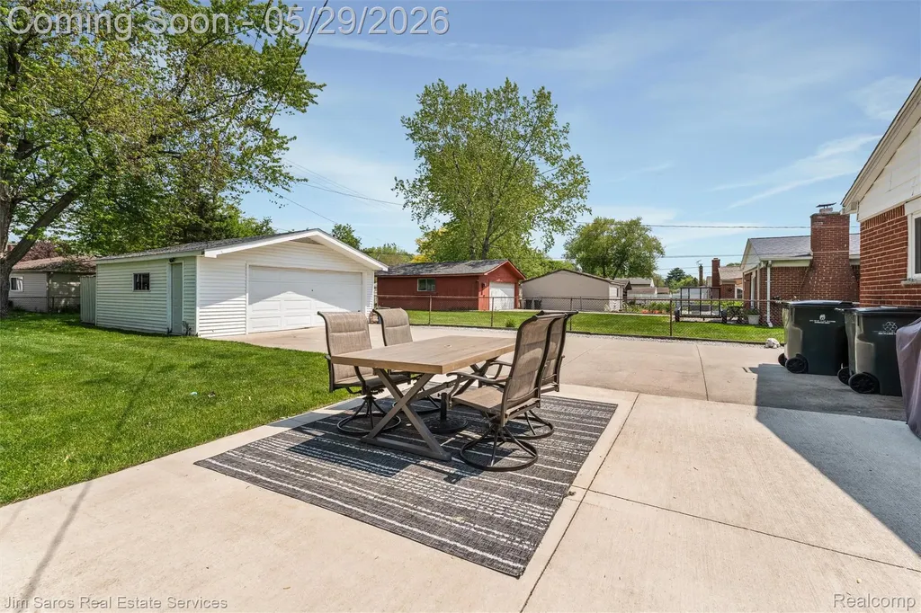 22801 Lake Boulevard St. Clair Shores City MI 48082