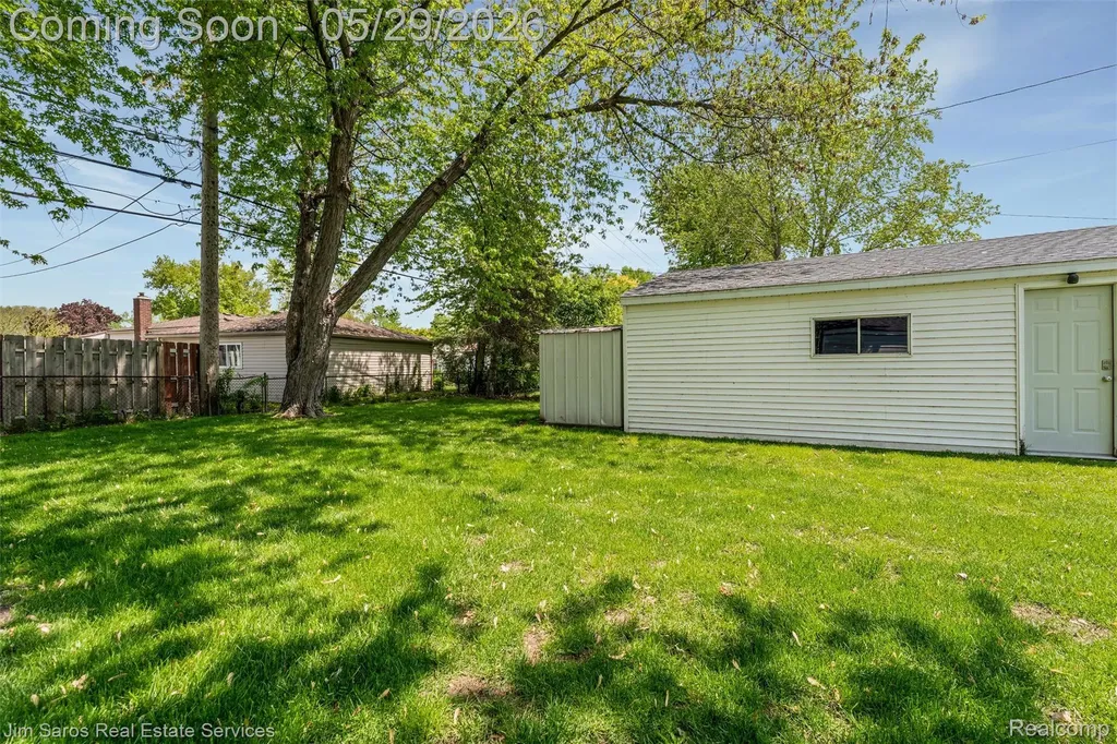 22801 Lake Boulevard St. Clair Shores City MI 48082