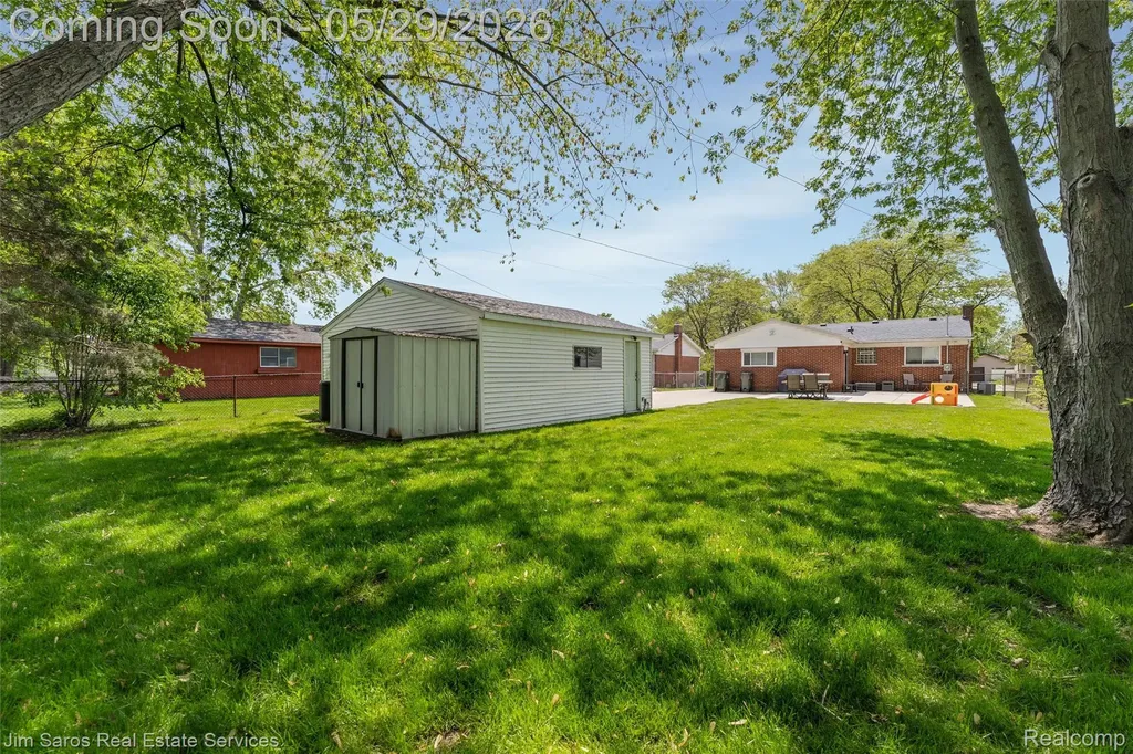 22801 Lake Boulevard St. Clair Shores City MI 48082