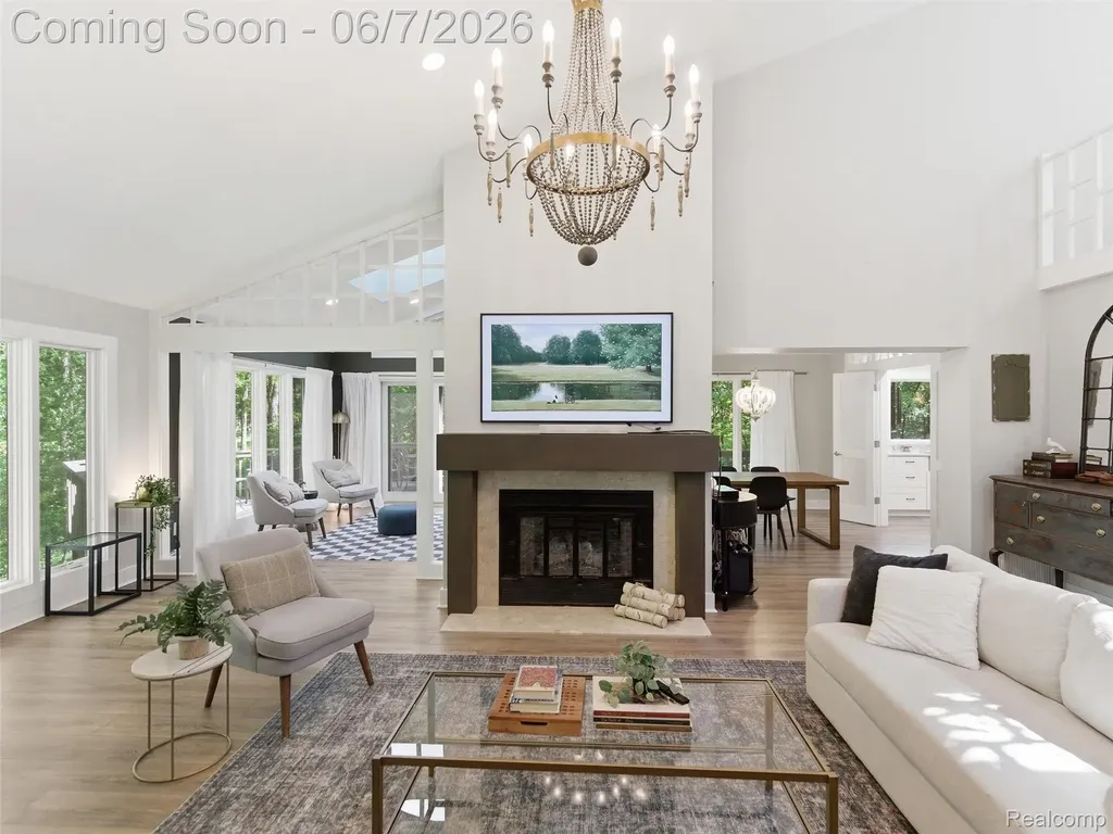 202 Nakomis Trail Orion Charter Township MI 48362