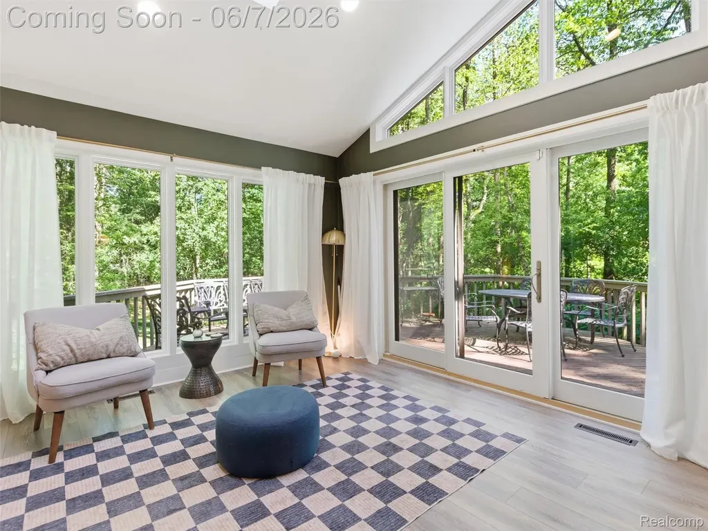 202 Nakomis Trail Orion Charter Township MI 48362