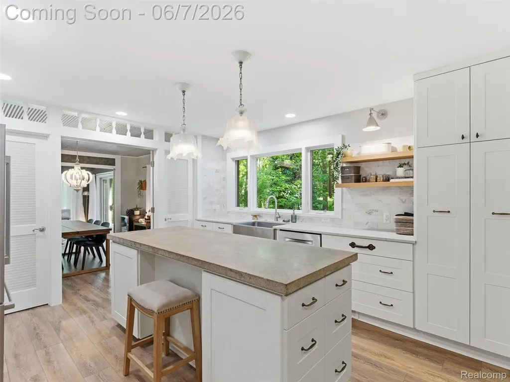202 Nakomis Trail Orion Charter Township MI 48362