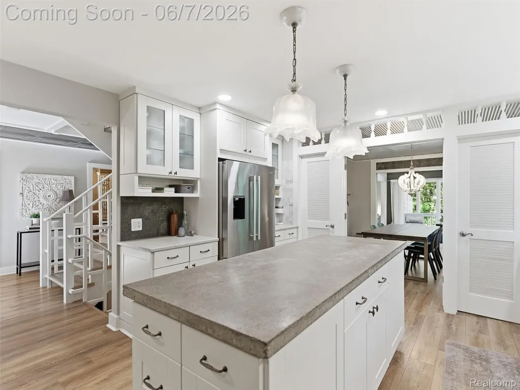202 Nakomis Trail Orion Charter Township MI 48362