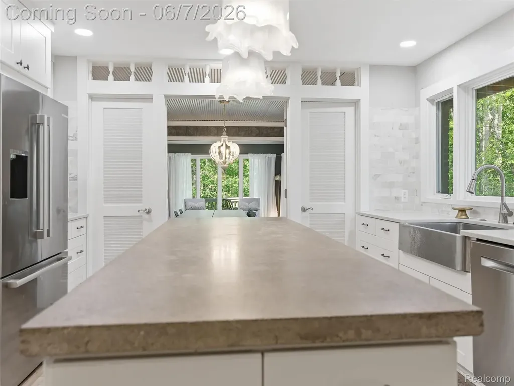 202 Nakomis Trail Orion Charter Township MI 48362