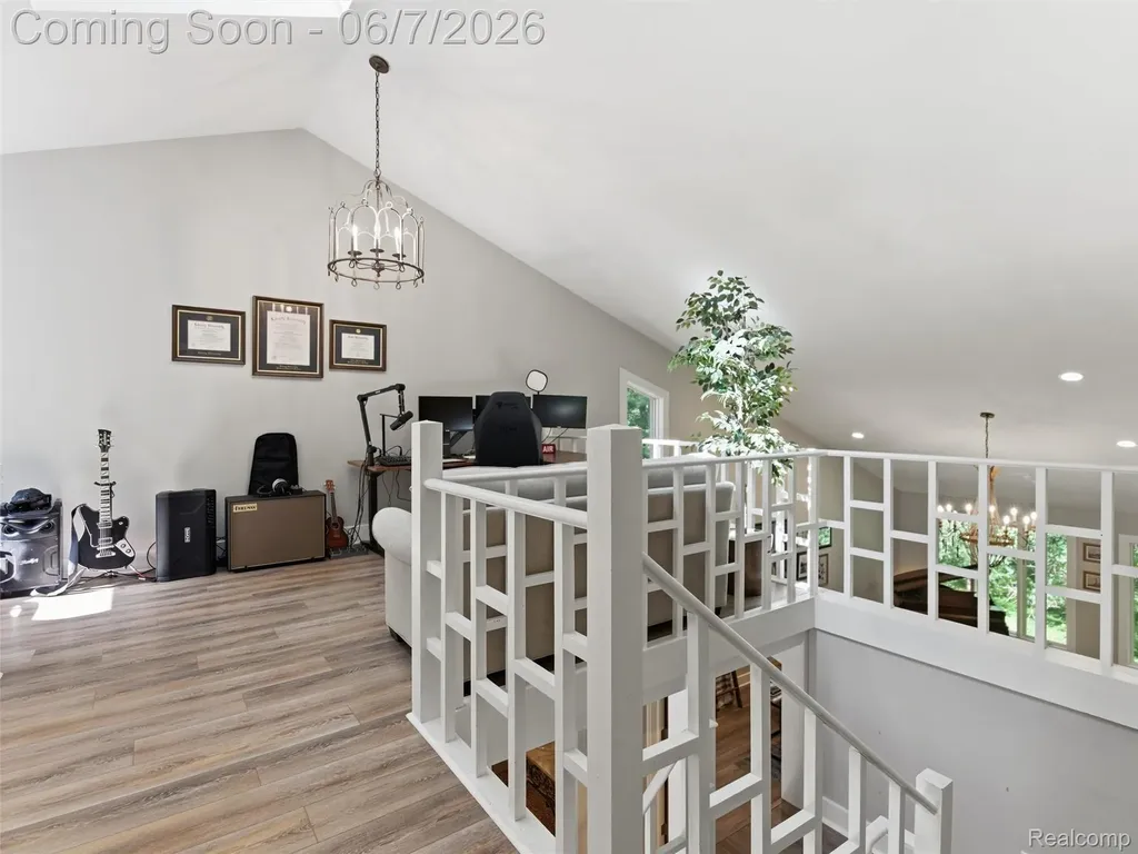 202 Nakomis Trail Orion Charter Township MI 48362