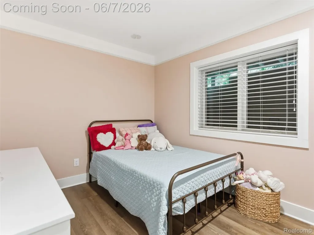 202 Nakomis Trail Orion Charter Township MI 48362