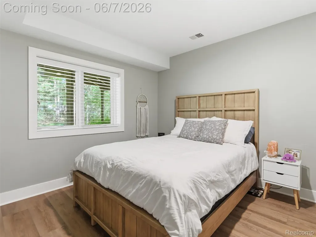 202 Nakomis Trail Orion Charter Township MI 48362