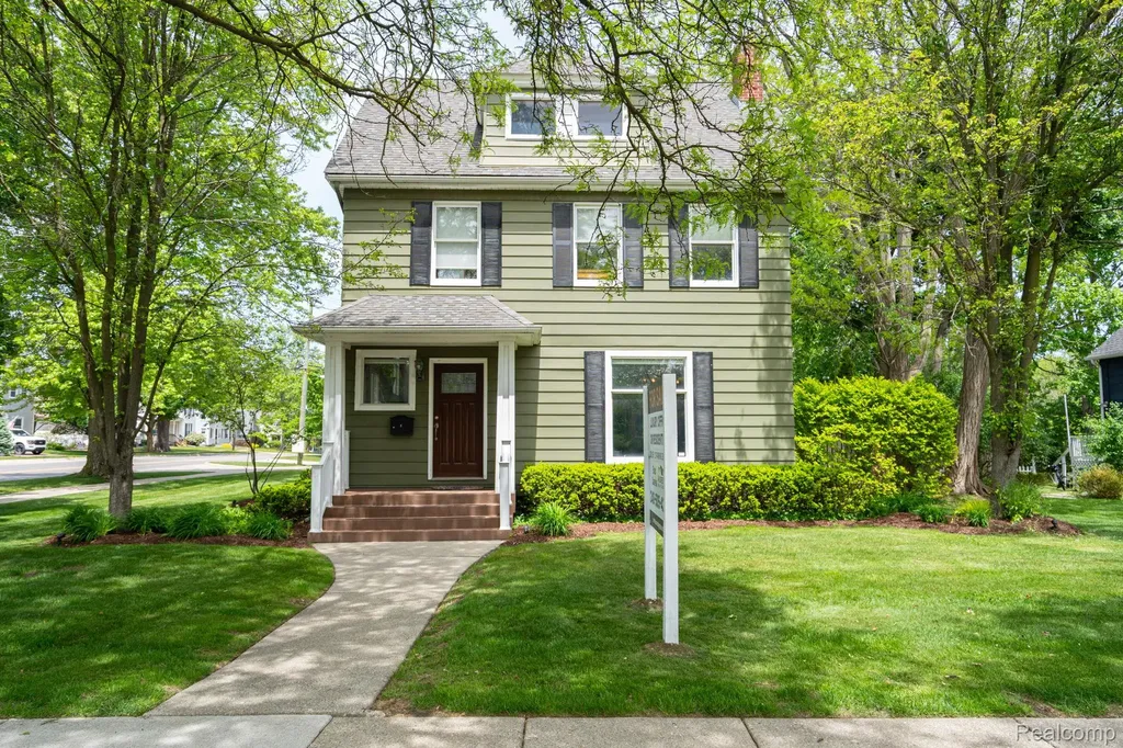 640 W University Drive Rochester City MI 48307