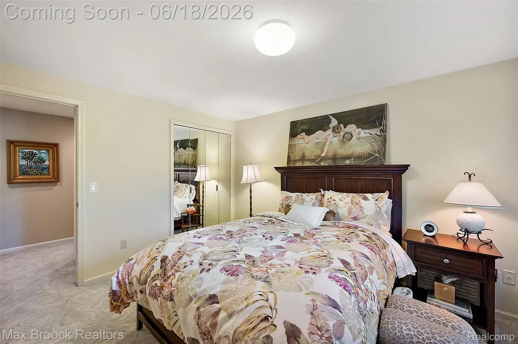 4872 Cliffside Drive West Bloomfield Charter Township MI 48323