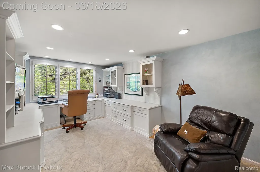 4872 Cliffside Drive West Bloomfield Charter Township MI 48323
