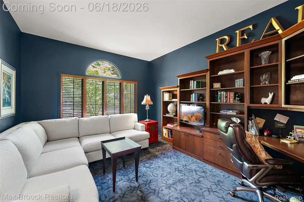 4872 Cliffside Drive West Bloomfield Charter Township MI 48323