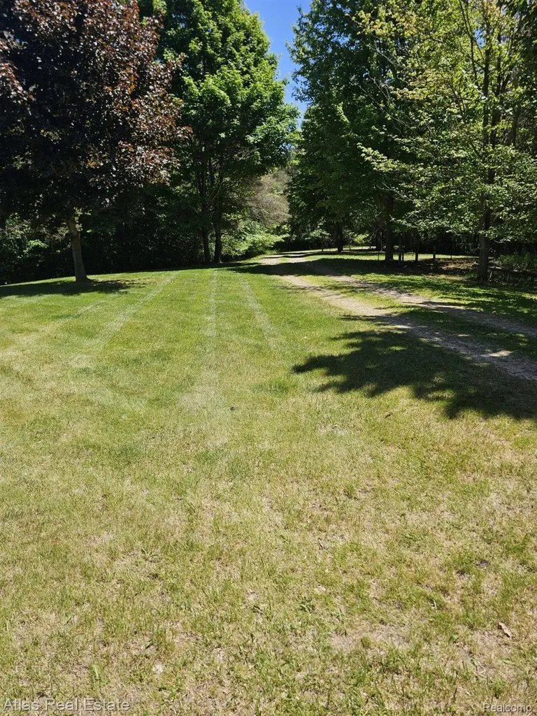6075 Mayville Road Koylton Township MI 48727