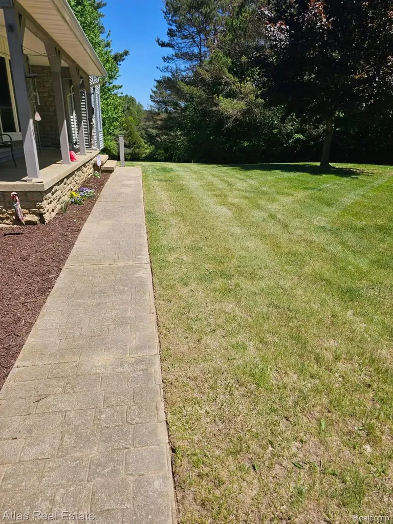 6075 Mayville Road Koylton Township MI 48727