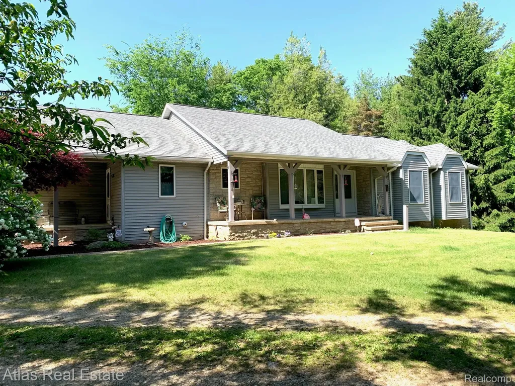 6075 Mayville Road Koylton Township MI 48727
