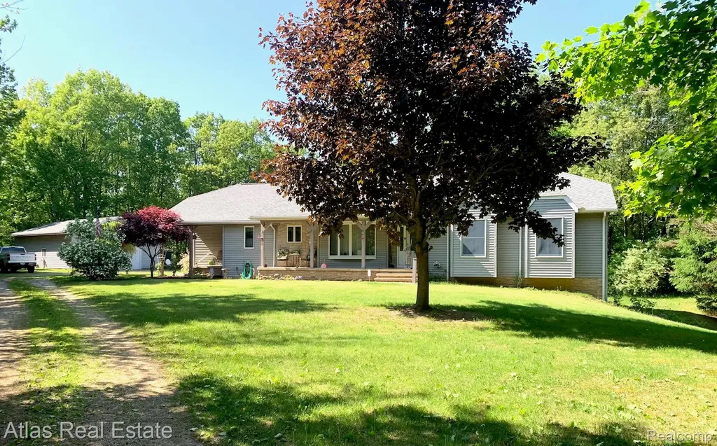 6075 Mayville Road Koylton Township MI 48727