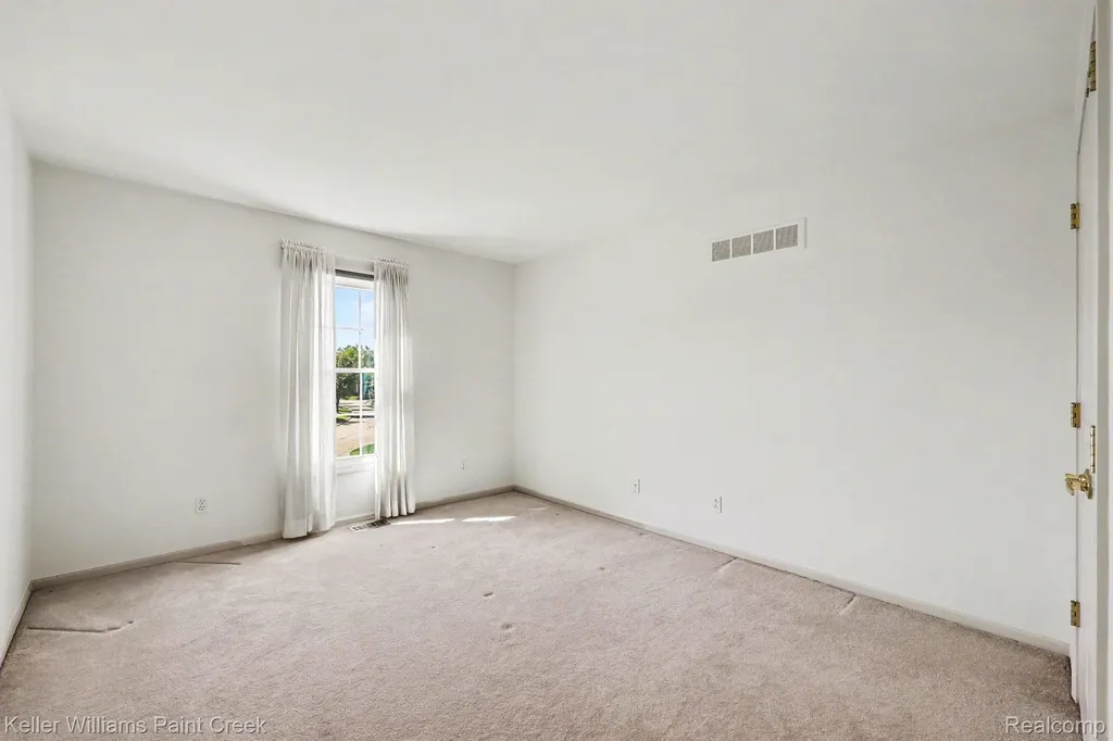 1432 Oakmont Court Orion Charter Township MI 48362