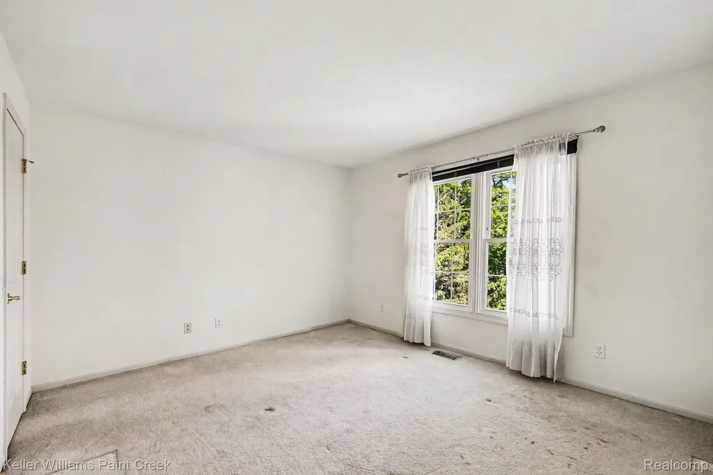 1432 Oakmont Court Orion Charter Township MI 48362