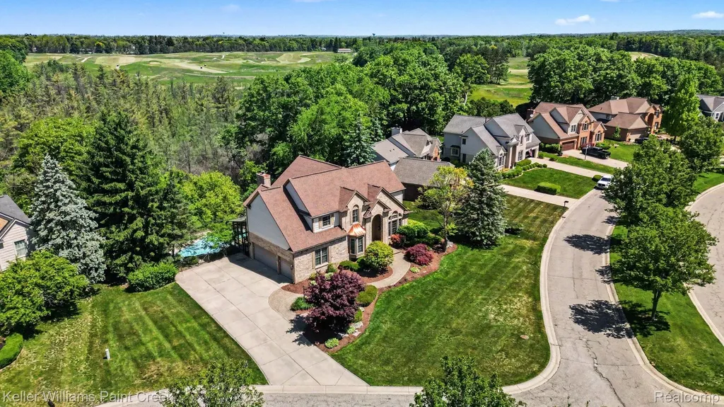 1432 Oakmont Court Orion Charter Township MI 48362