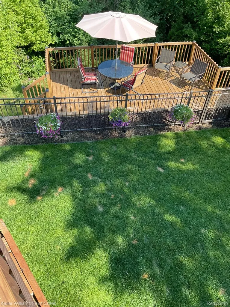 1432 Oakmont Court Orion Charter Township MI 48362