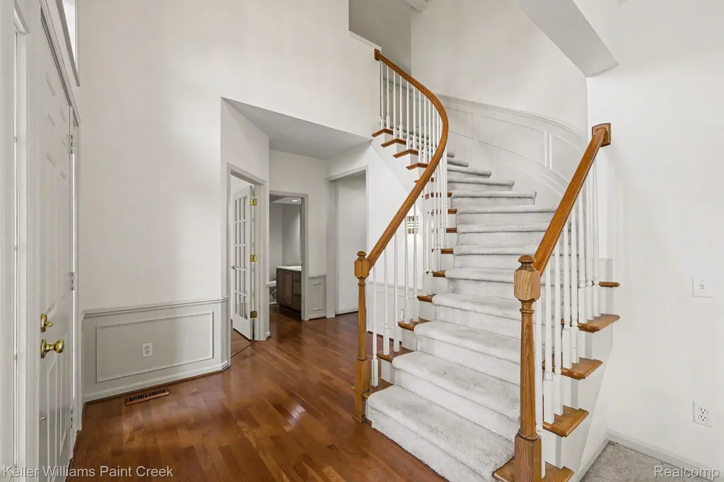 1432 Oakmont Court Orion Charter Township MI 48362