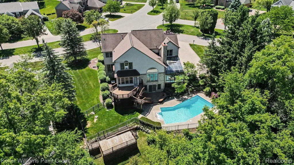 1432 Oakmont Court Orion Charter Township MI 48362