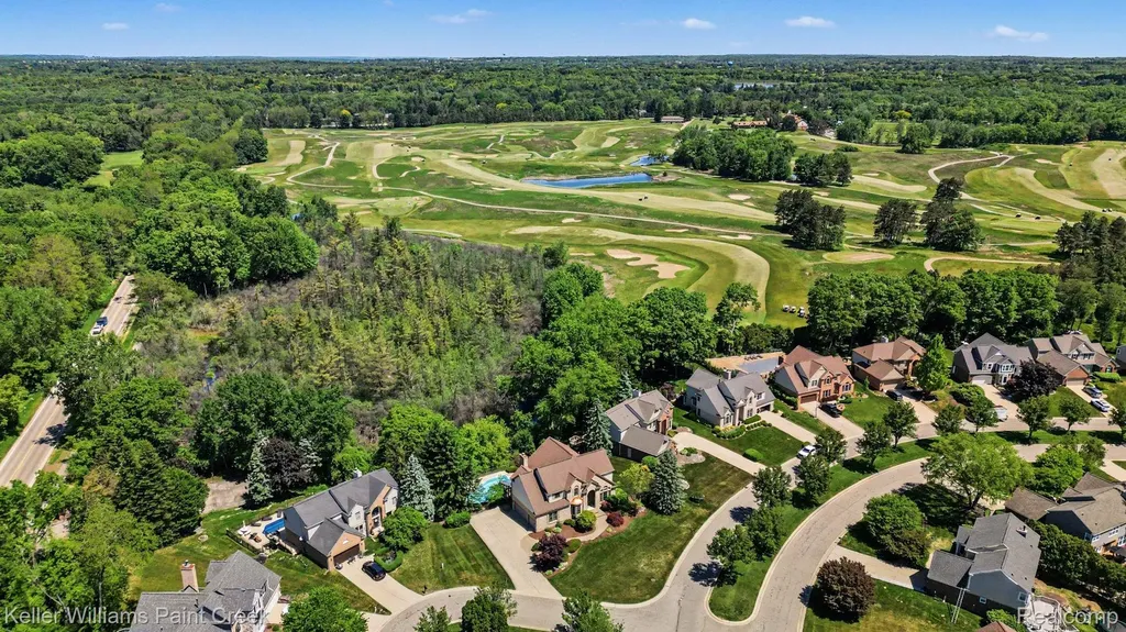 1432 Oakmont Court Orion Charter Township MI 48362
