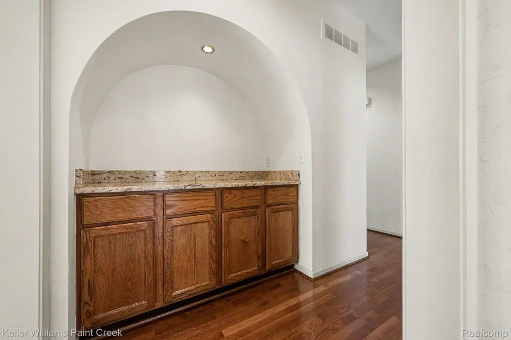 1432 Oakmont Court Orion Charter Township MI 48362