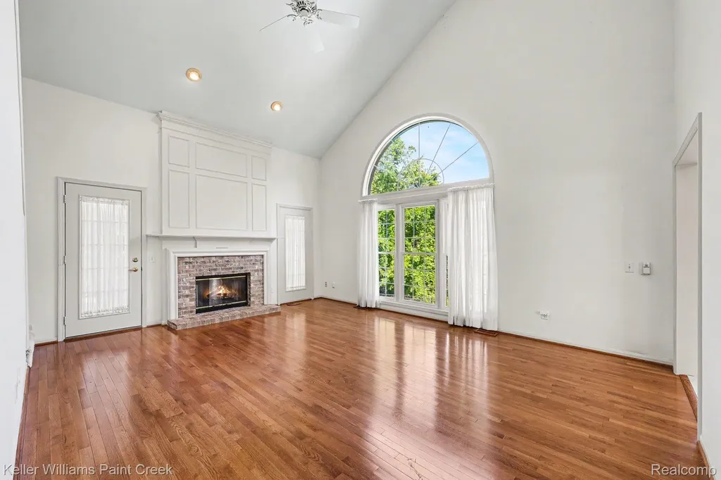 1432 Oakmont Court Orion Charter Township MI 48362