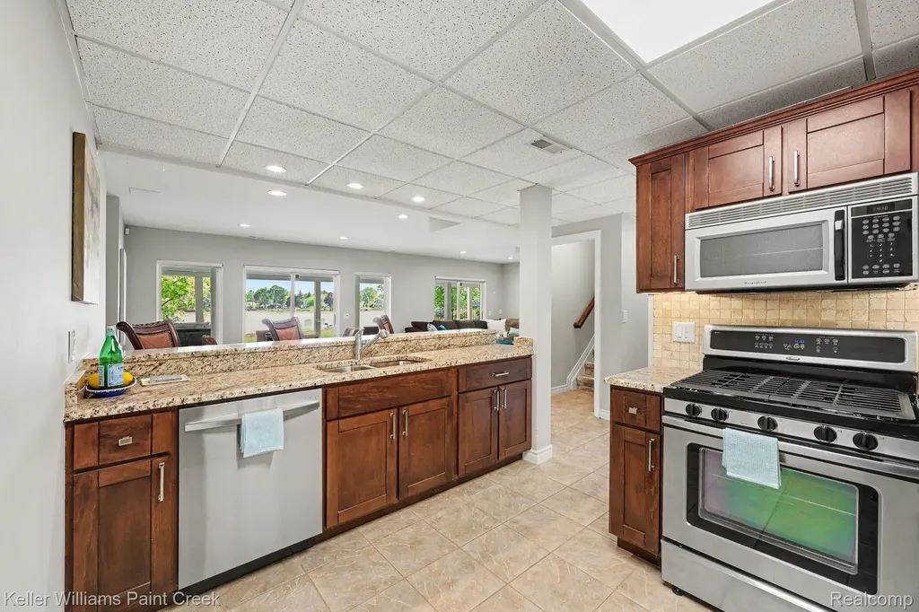 2560 Browning Drive Orion Charter Township MI 48360