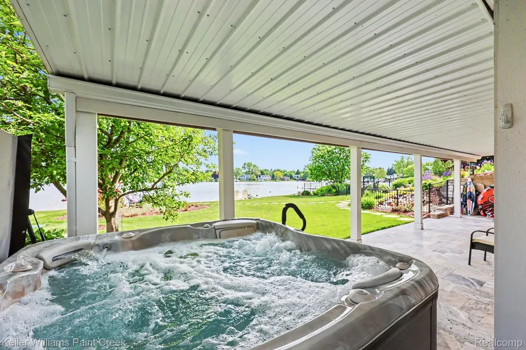 2560 Browning Drive Orion Charter Township MI 48360