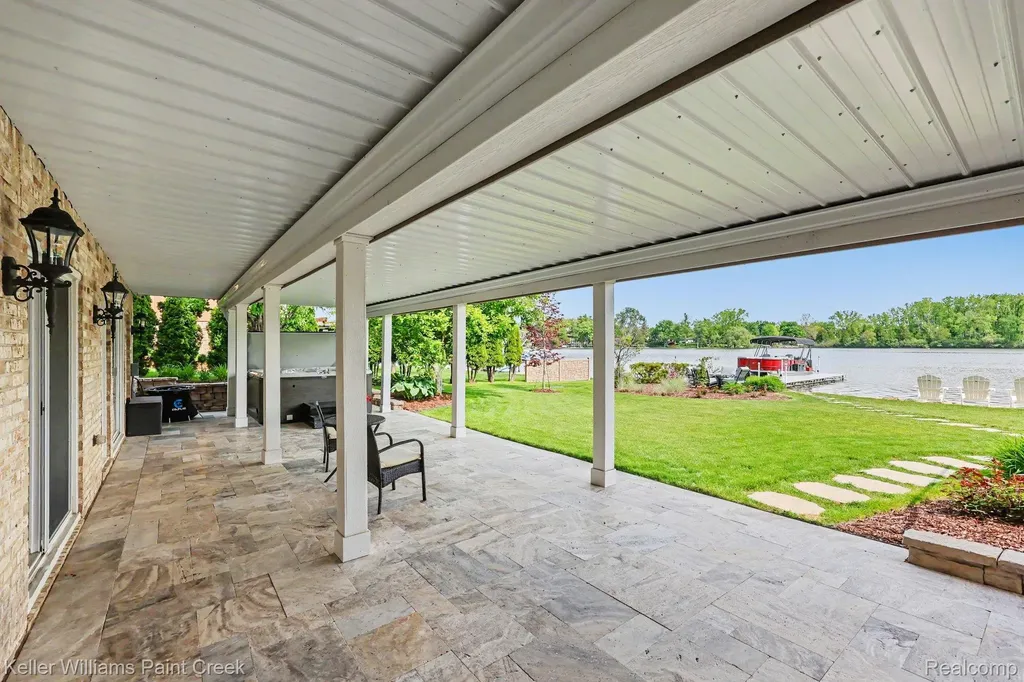 2560 Browning Drive Orion Charter Township MI 48360