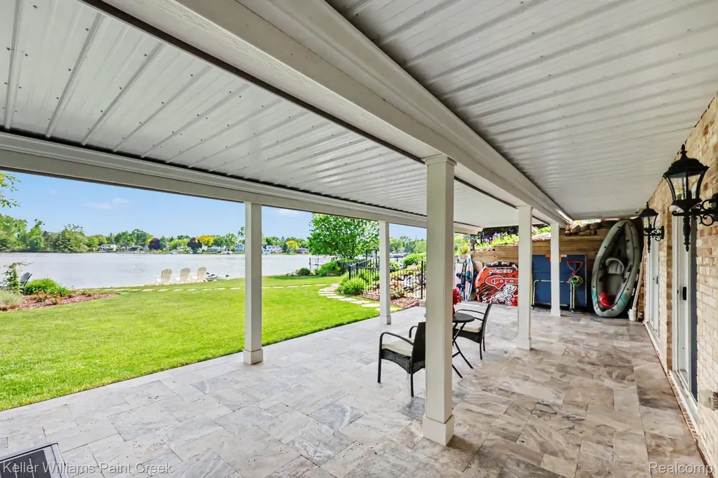 2560 Browning Drive Orion Charter Township MI 48360