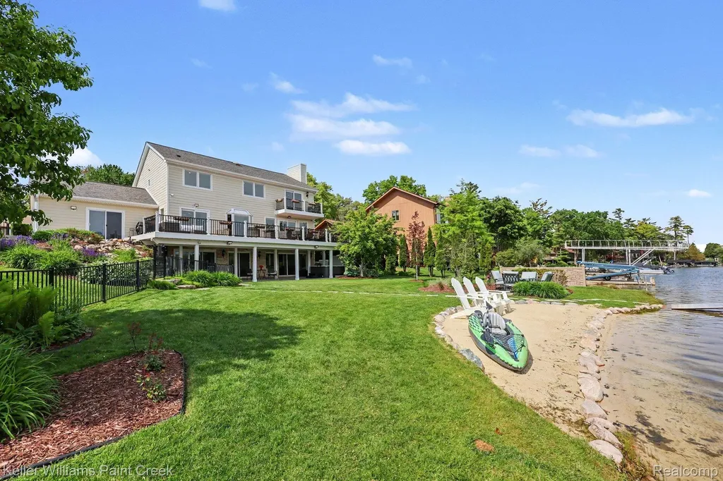 2560 Browning Drive Orion Charter Township MI 48360