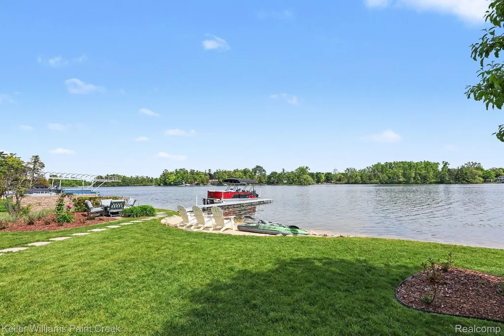 2560 Browning Drive Orion Charter Township MI 48360