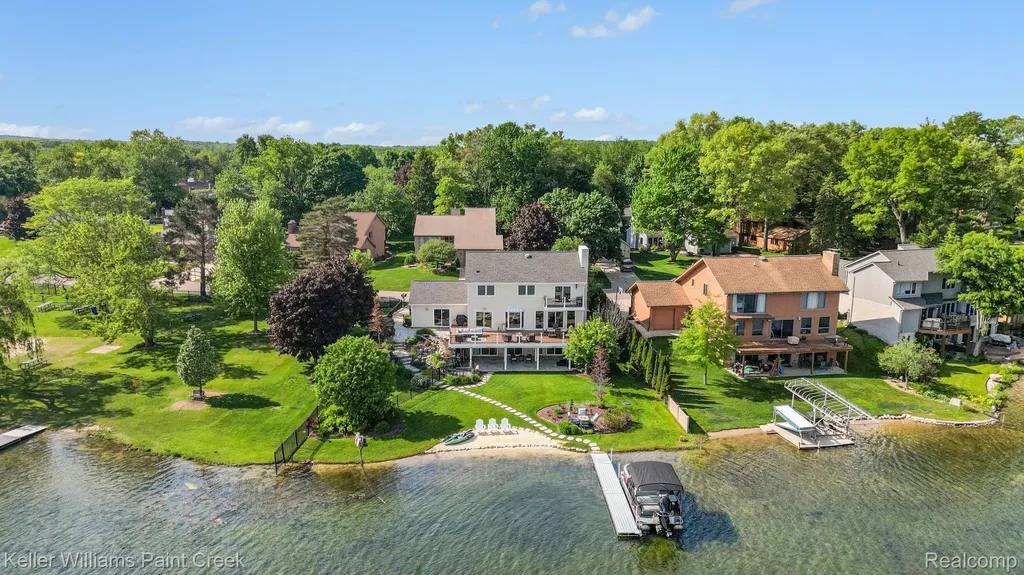 2560 Browning Drive Orion Charter Township MI 48360