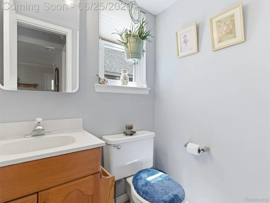 5565 Crescent Road Waterford Charter Township MI 48327