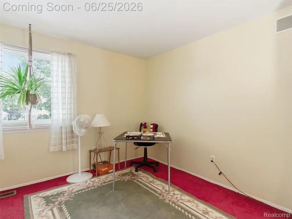 5565 Crescent Road Waterford Charter Township MI 48327