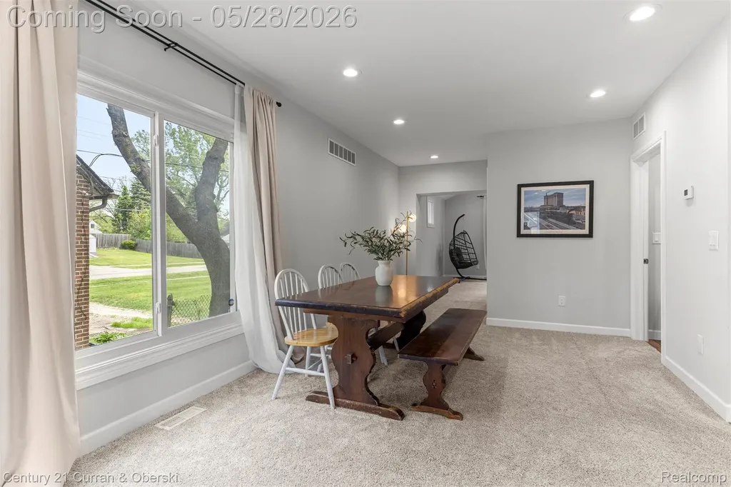 135 Draper Avenue Waterford Charter Township MI 48328
