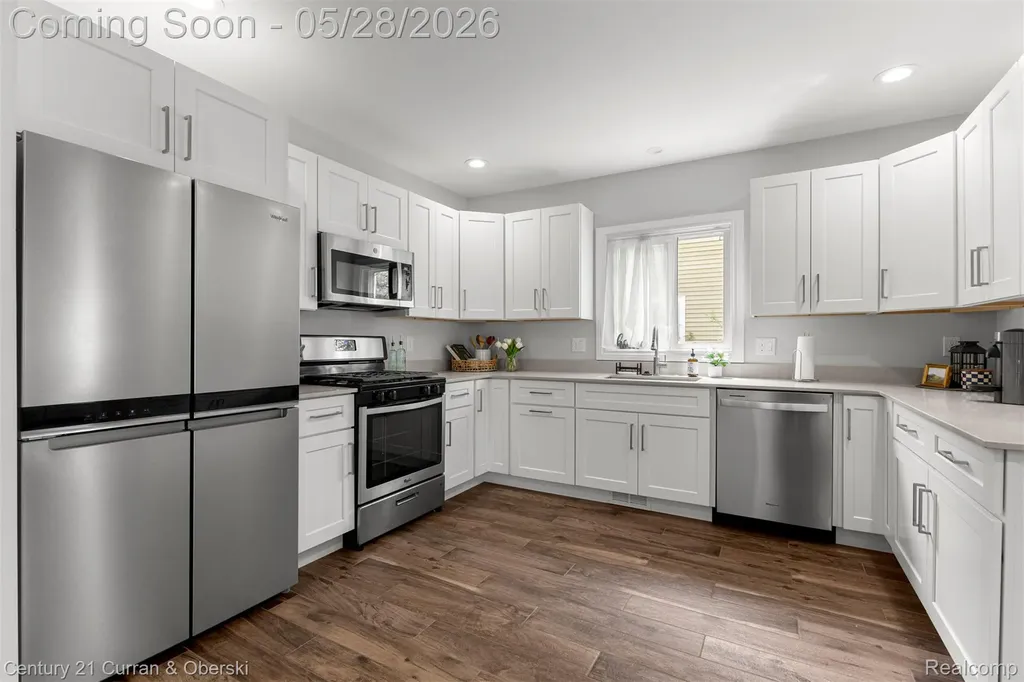 135 Draper Avenue Waterford Charter Township MI 48328