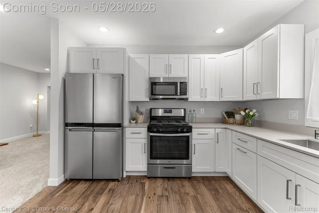 135 Draper Avenue Waterford Charter Township MI 48328